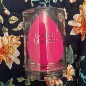THE ORIGINAL BEAUTYBLENDER® Makeup Sponge